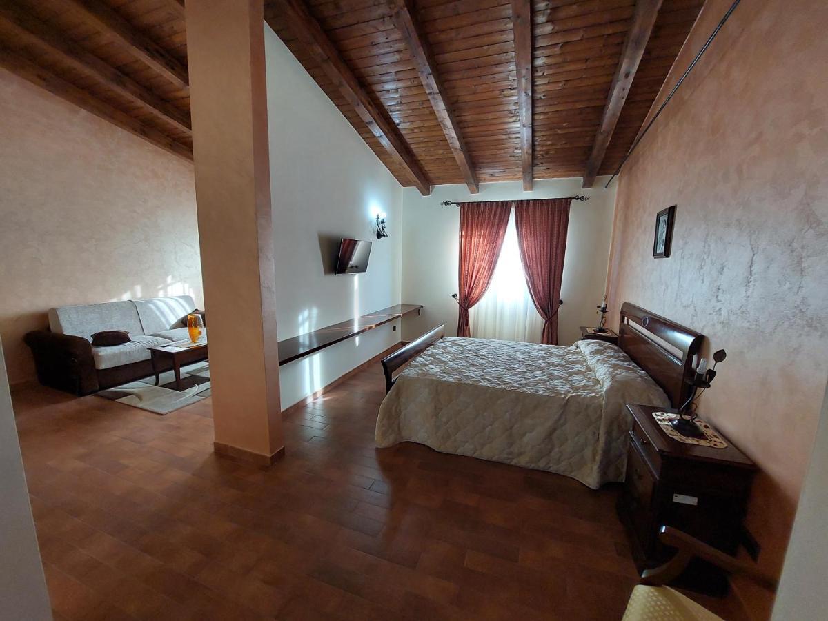 Tenuta Costa Farm stay *